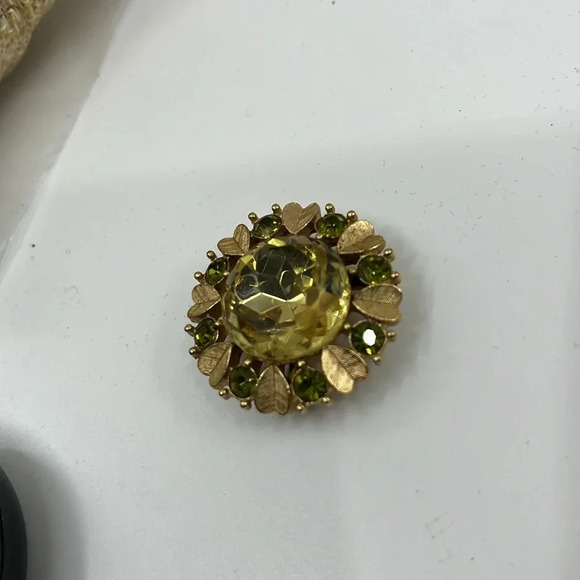 Avon Jewelry - Vintage Avon Gold-Tone Flower Pin with Citrine & Peridot Rhinestones